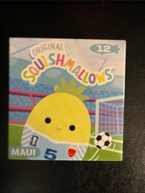 Squishmallows Maui Pineapple Plush Box - Yellow & Green